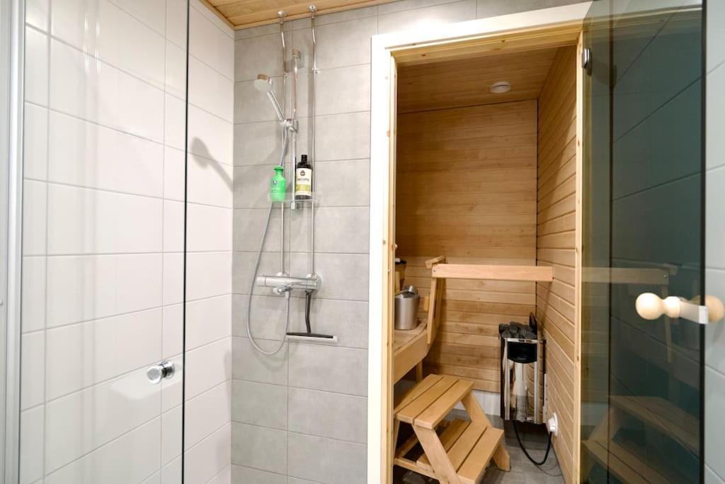 Brandnew Modern Condo With Sauna 罗瓦涅米 外观 照片